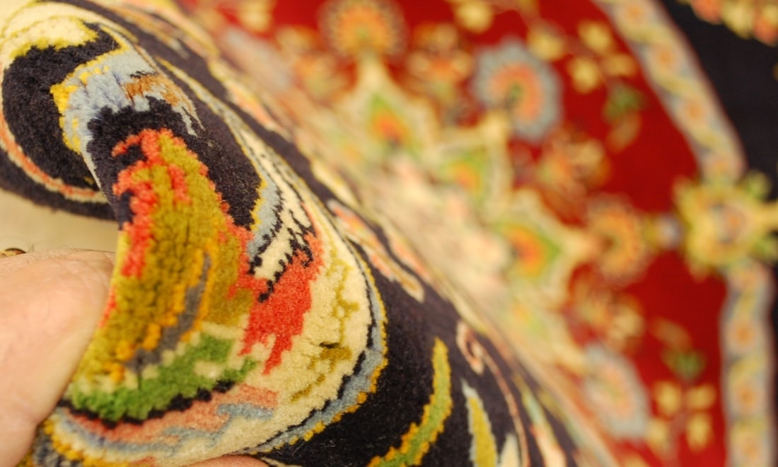 PERSIAN KESHAN RUG 2'5" x 3'1" - 8