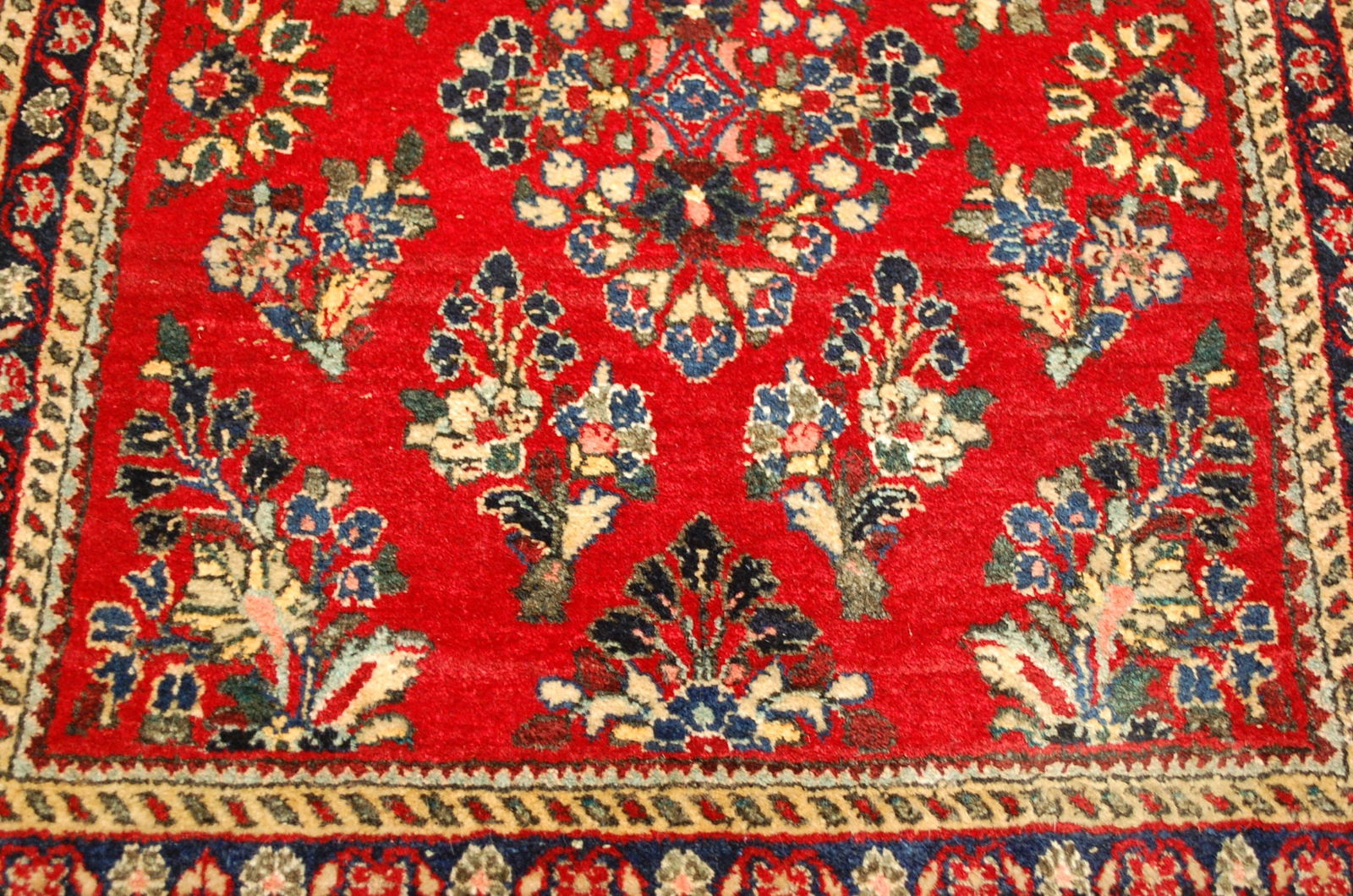 PERSIAN SARUK RUG size is 2' x 2'6" - 4