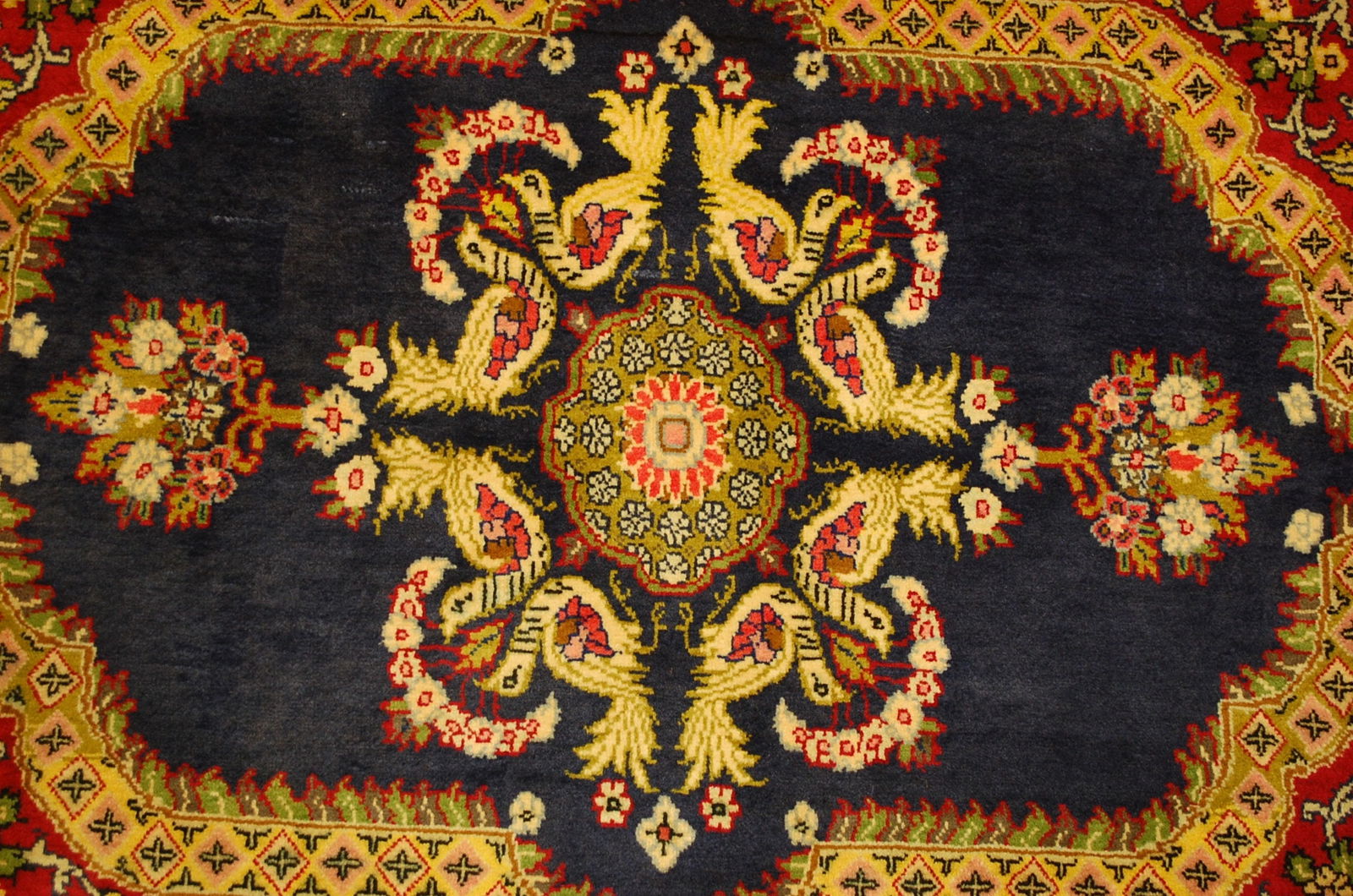 PERSIAN KESHAN RUG 2'5" x 3'1" - 5
