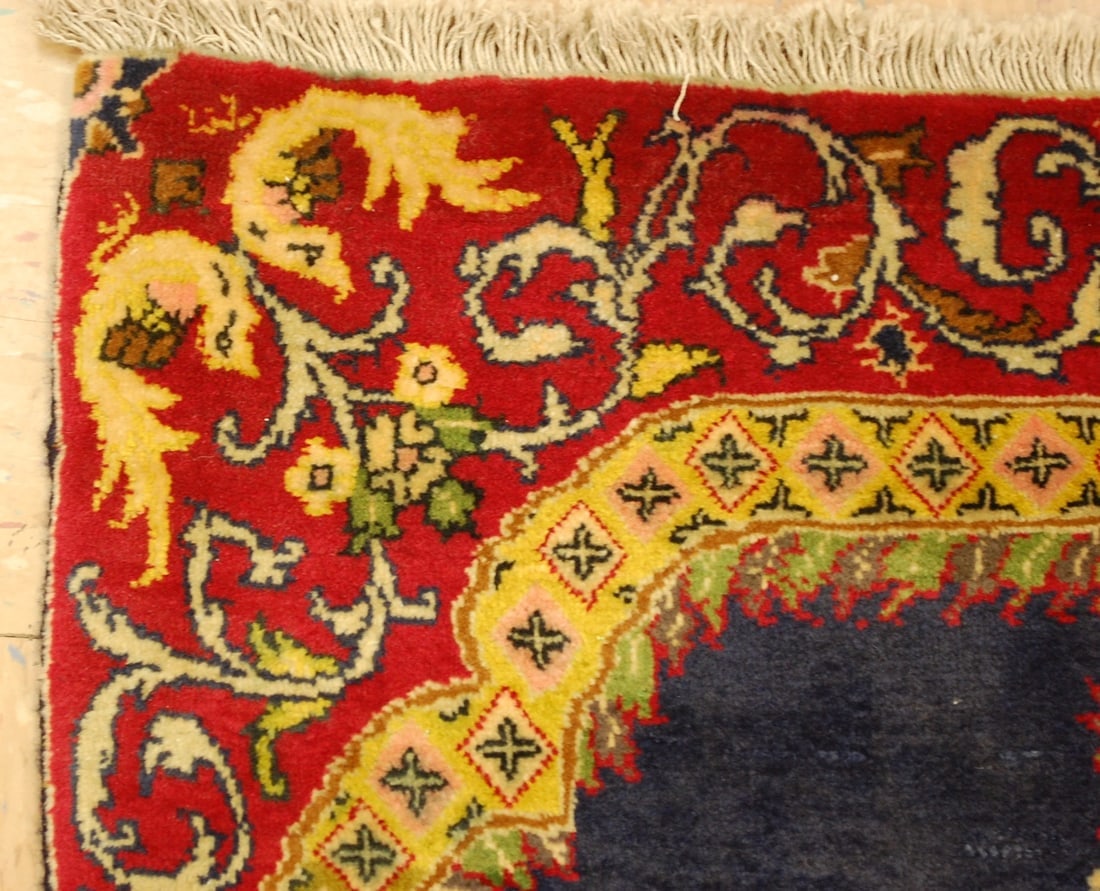 PERSIAN KESHAN RUG 2'5" x 3'1" - 7