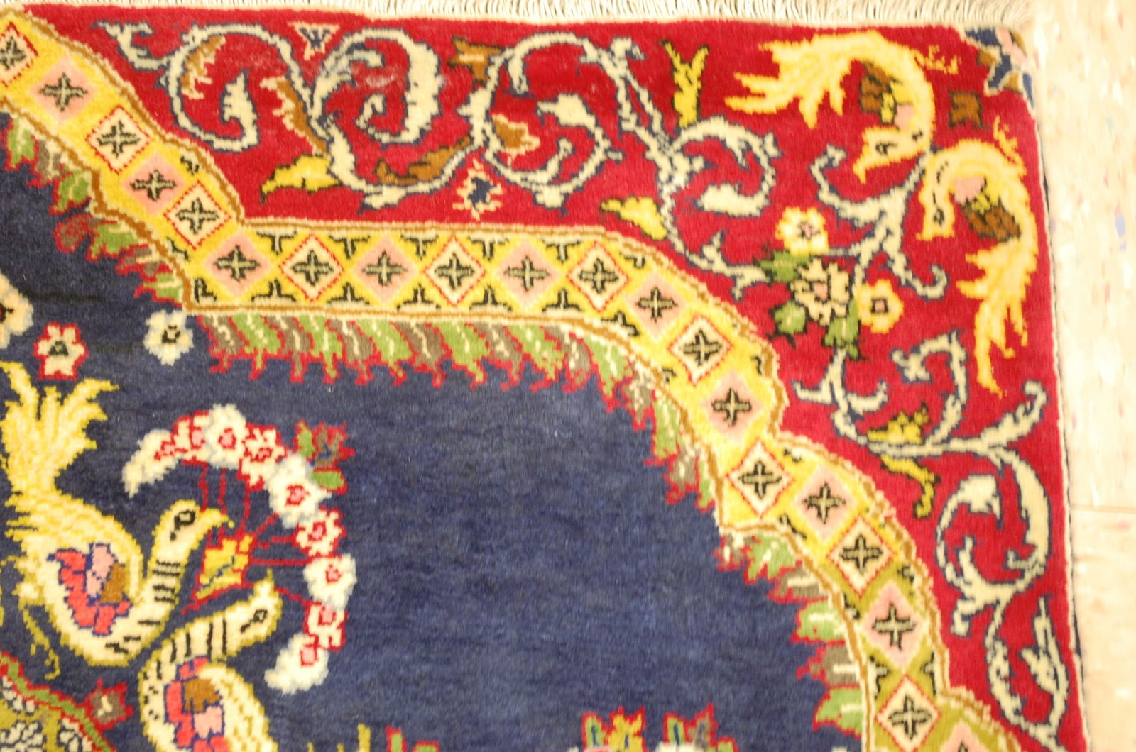 PERSIAN KESHAN RUG 2'5" x 3'1" - 8