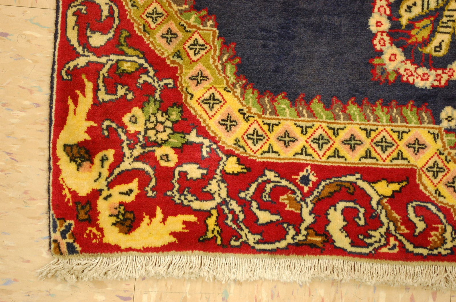 PERSIAN KESHAN RUG 2'5" x 3'1" - 9