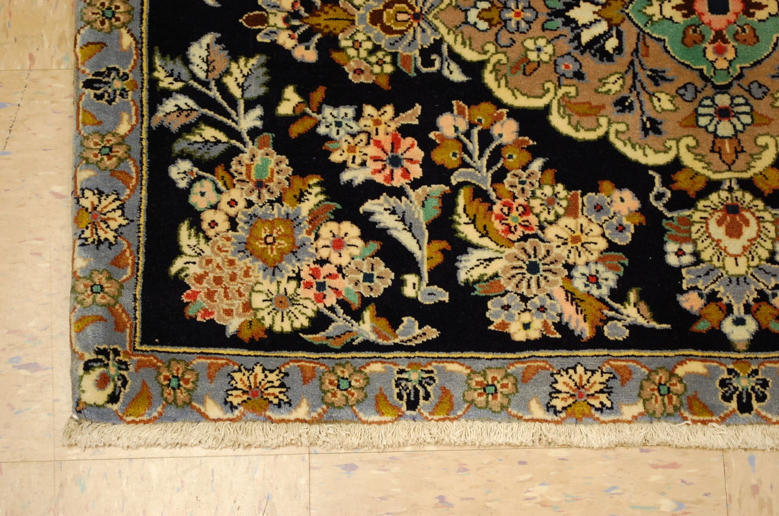 PERSIAN KESHAN RUG 2'2" x 3'4" - 3