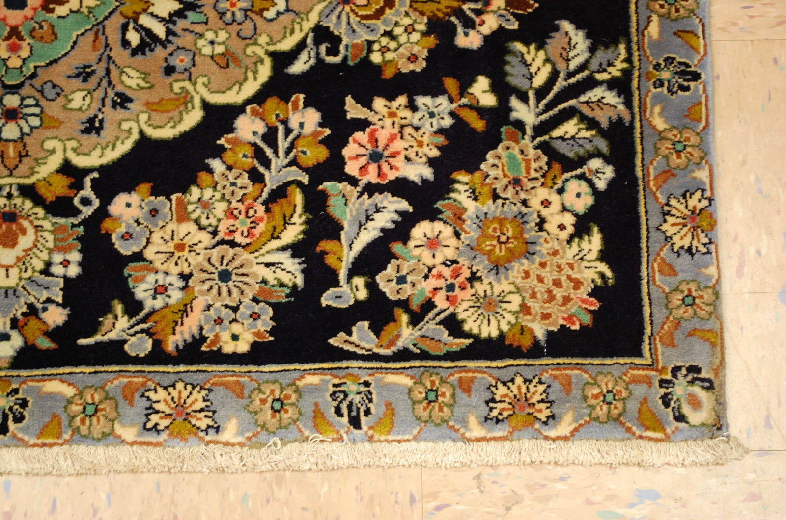 PERSIAN KESHAN RUG 2'2" x 3'4" - 4