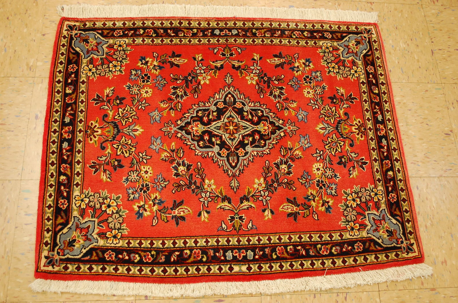 PERSIAN KESHAN RUG 2'7" x 3'3" (1 of 11)