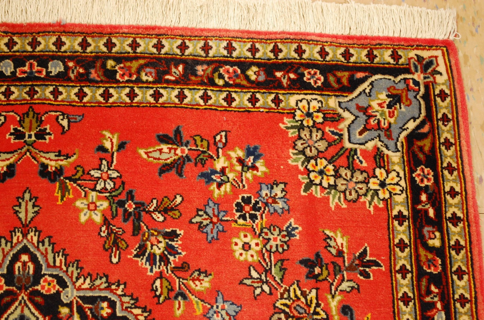 PERSIAN KESHAN RUG 2'7" x 3'3" - 3