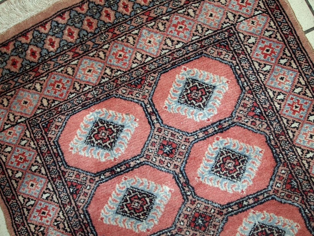 Handmade vintage Uzbek Bukhara rug 2.6' x 3.8' (81cm x 118cm) 1960s - 4