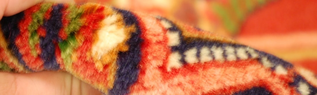 PERSIAN Sarouk Rug 2' 3" X 3' 1" - 2