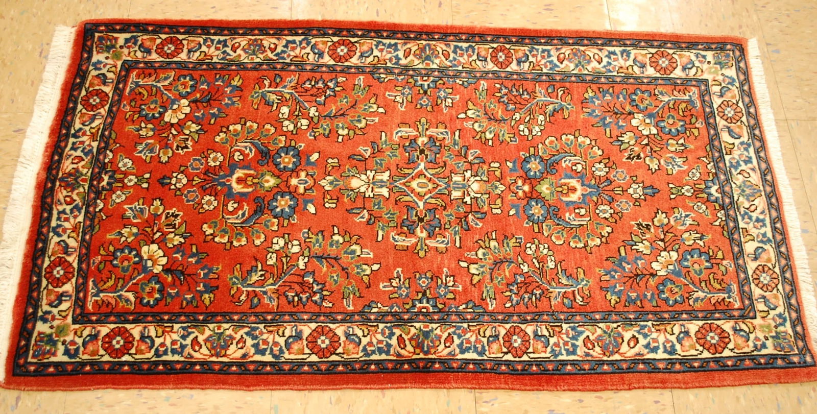 PERSAN SAROUK RUG2' 3" x 4' 2" - 6