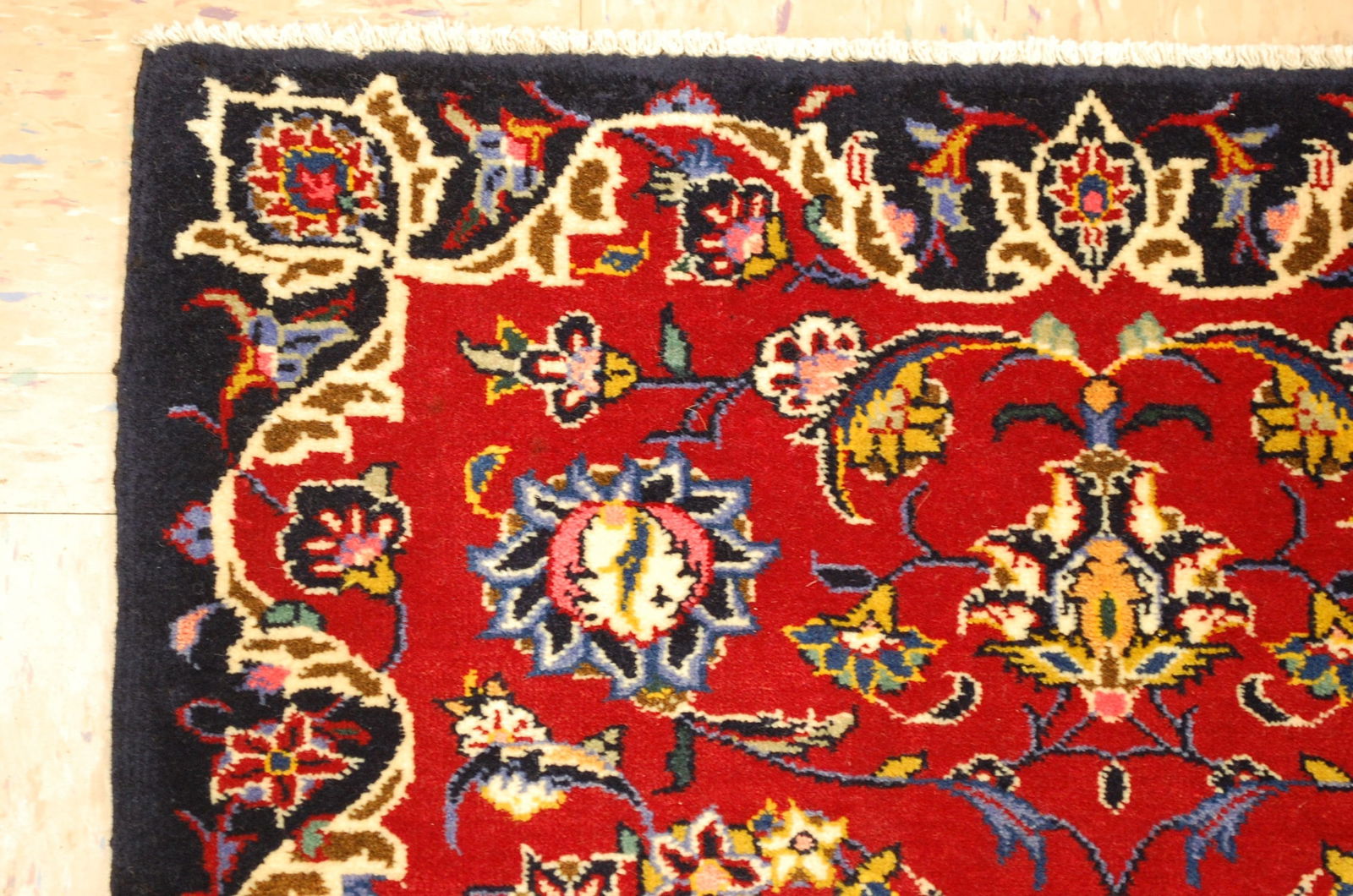PERSIAN KESHAN RUG 2'5" x 4'1" - 3