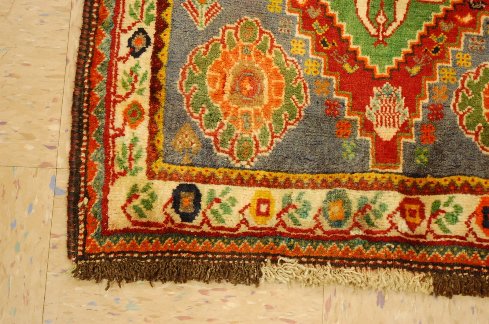PERSIAN SHERAZ RUG 2'4" X 4'7" - 3