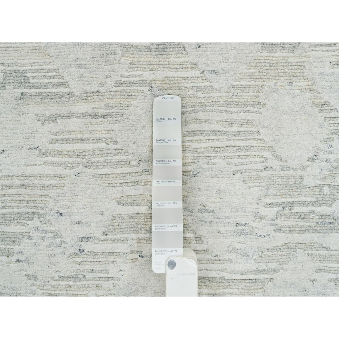 Ivory Modern Design, Undyed Natural Wool Hand Knotted Round Rug - 7