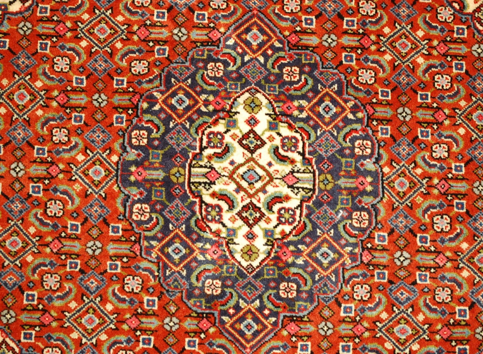 PERSIAN SAROUK RUG 2' 7" x 2'9" - 10
