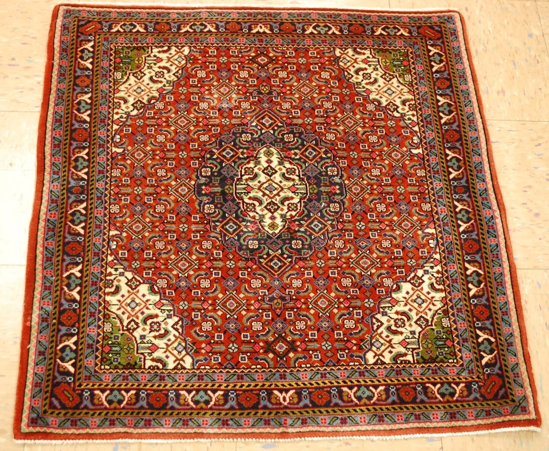 PERSIAN SAROUK RUG 2' 7" x 2'9" (1 of 10)