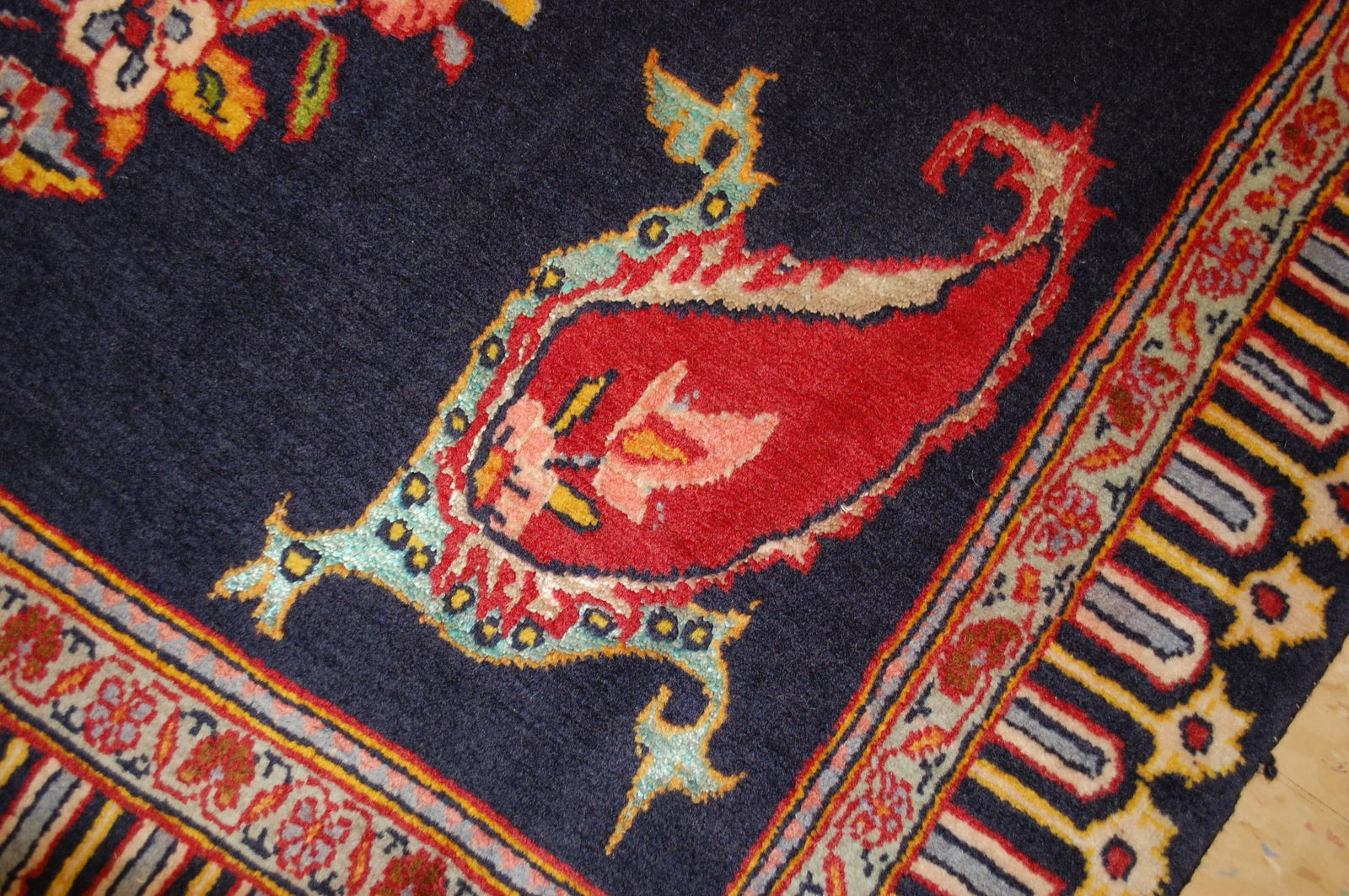 PERSIAN -KASHAN RUG 3'1" x 3'1" - 10