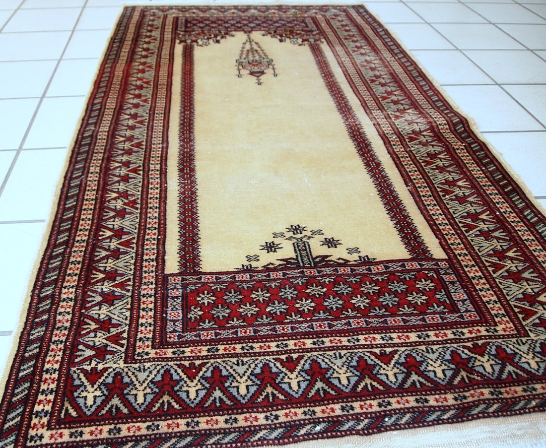 Handmade vintage prayer Pakistani Lahore rug 2.5' x 4.6' (77cm x 140cm) 1960s - 10
