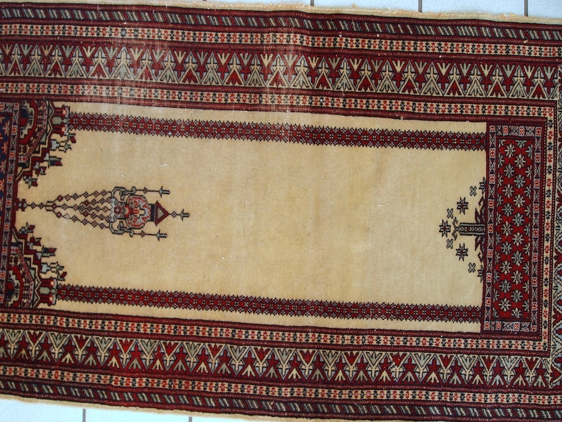 Handmade vintage prayer Pakistani Lahore rug 2.5' x 4.6' (77cm x 140cm) 1960s - 7