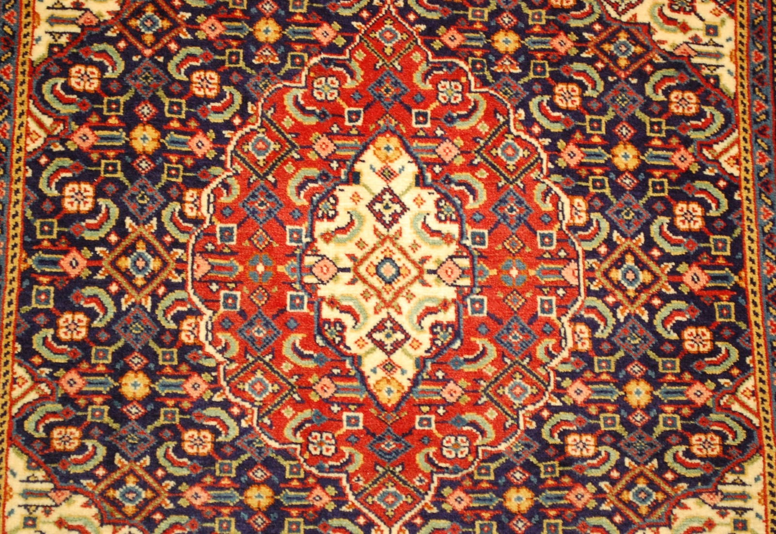 PERSAN SAROUK RUG 2'4" x 2'7": Title: PERSAN SAROUK RUG 2'4" x 2'7" Description:OLD,ANTIQUE FINE HIGH KPSI AUTHENTIC HAND KNOTTED PERSIAN SAROUK RUG with exact size of 2'4" x 2'7" Natural Vegy dye Wool woven on wool and cotton foun