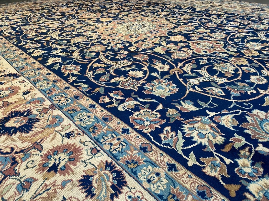 Stunning Persian Rug 8.4x11.4 - 8