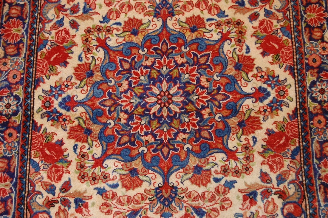 PERSIAN BIJAR RUG 2' 5" x 3' 6": Title: PERSIAN BIJAR RUG 2' 5" x 3' 6" Description:OLD,ANTIQUE HIGHLY DETAILED FINE VILLAGE WOVEN KORK WOOL_HIGH KPSI WOVEN AUTHENTIC HAND KNOTTED PERSIAN BEJAR RUG.........Highly detailed design patt