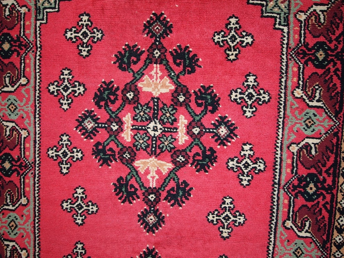 Handmade vintage Algerian Berber rug 3.3' x 7' (101cm x 215cm) 1970s - 6