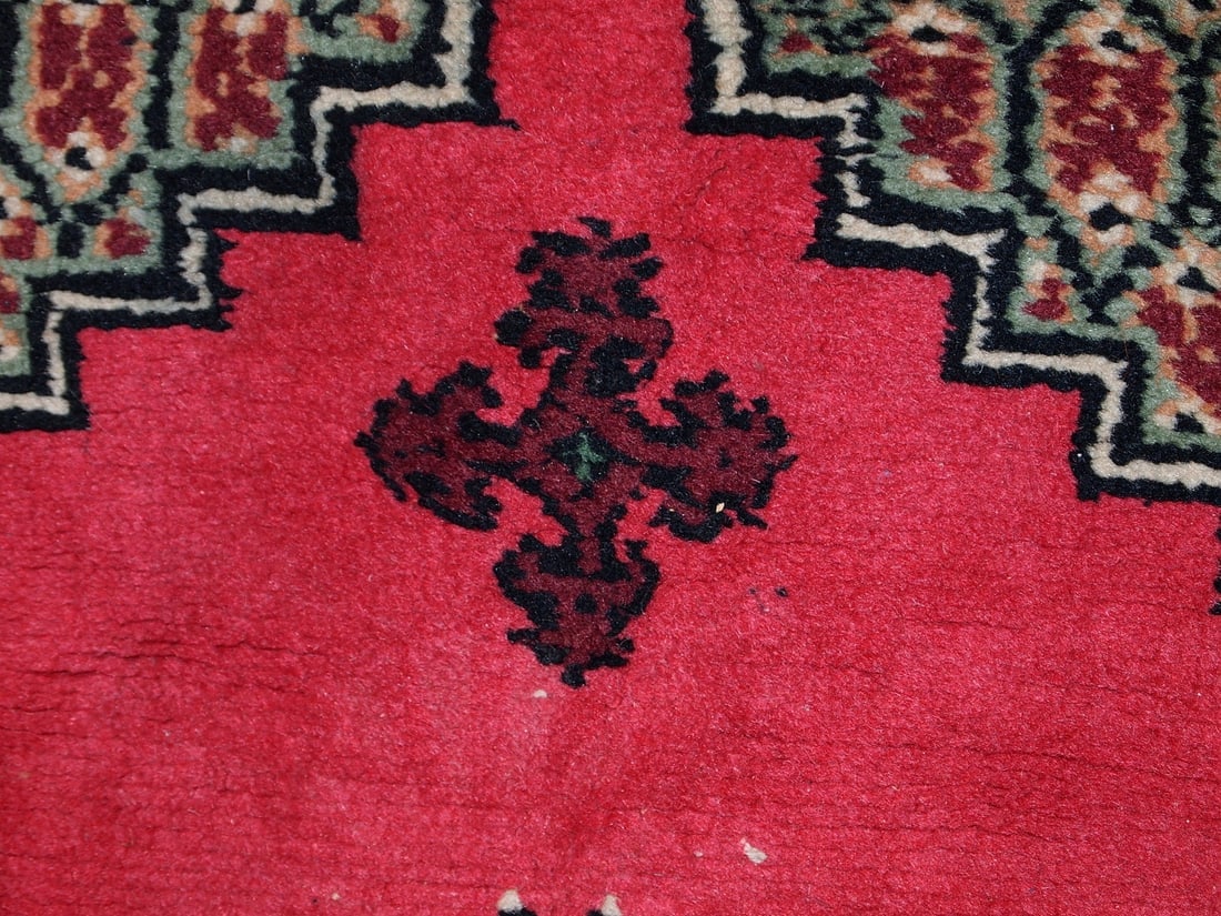 Handmade vintage Algerian Berber rug 3.3' x 7' (101cm x 215cm) 1970s - 7