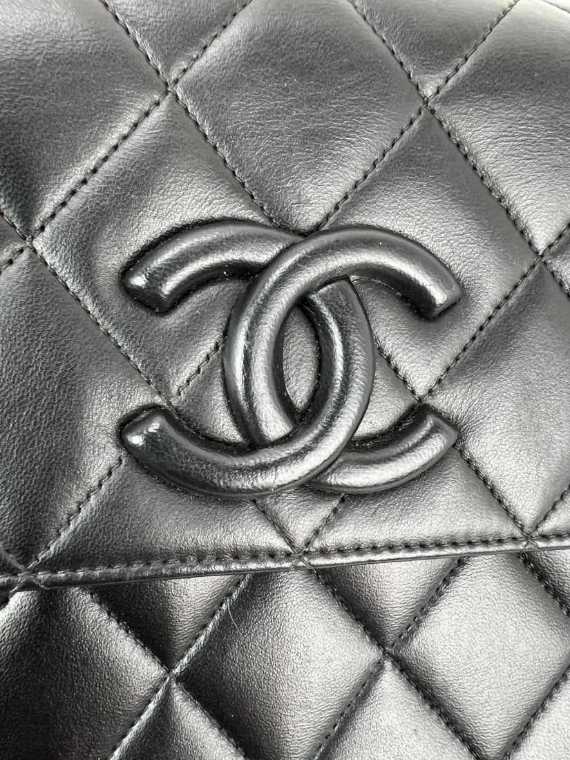 Chanel Vintage Lambskin Quilted CC Flap Black Shoulder Bag - 4