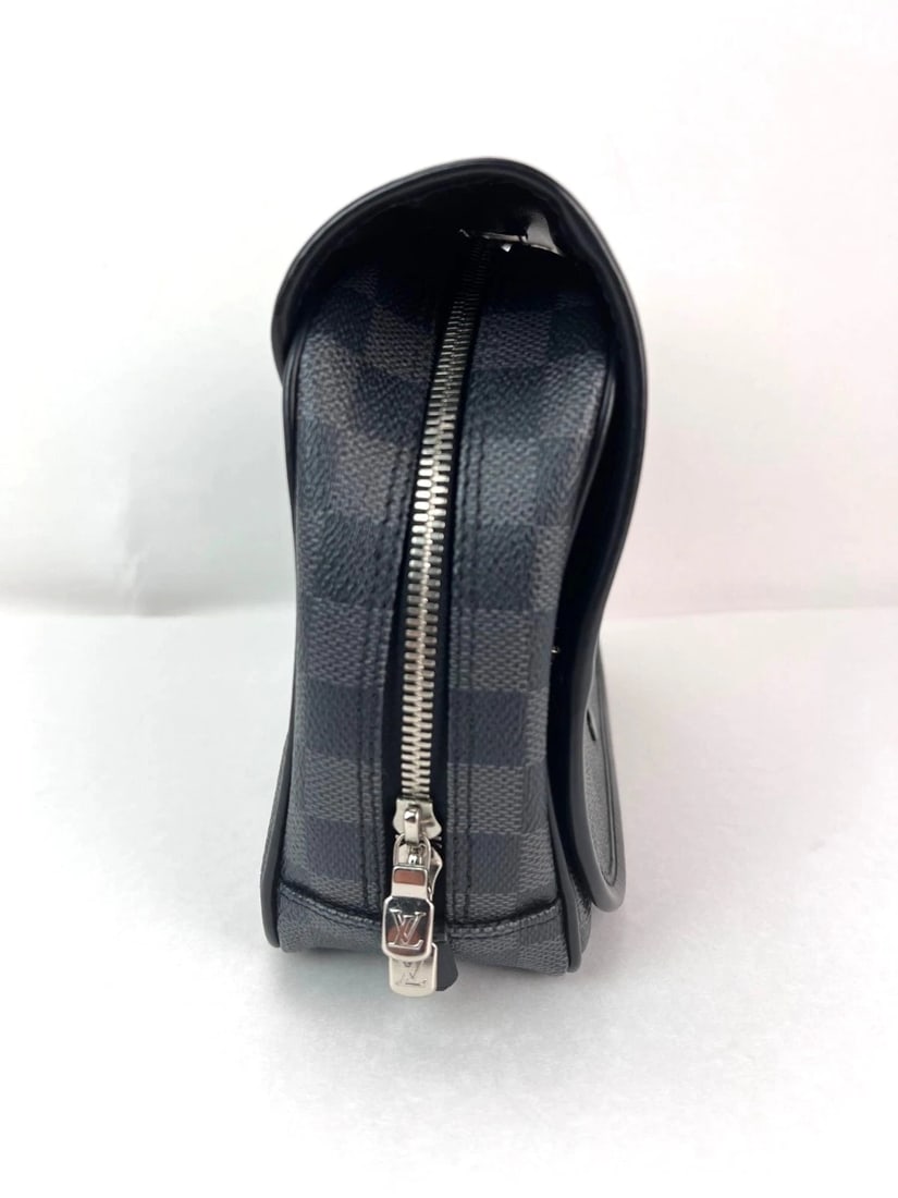 Louis Vuitton Damier Graphite Hanging Toiletry Kit Pouch - 11