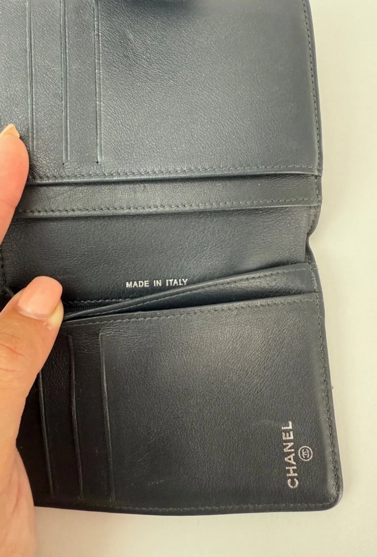 Chanel aged calfskin 2.55 Reissue Zip Gray Compact Wallet - 7