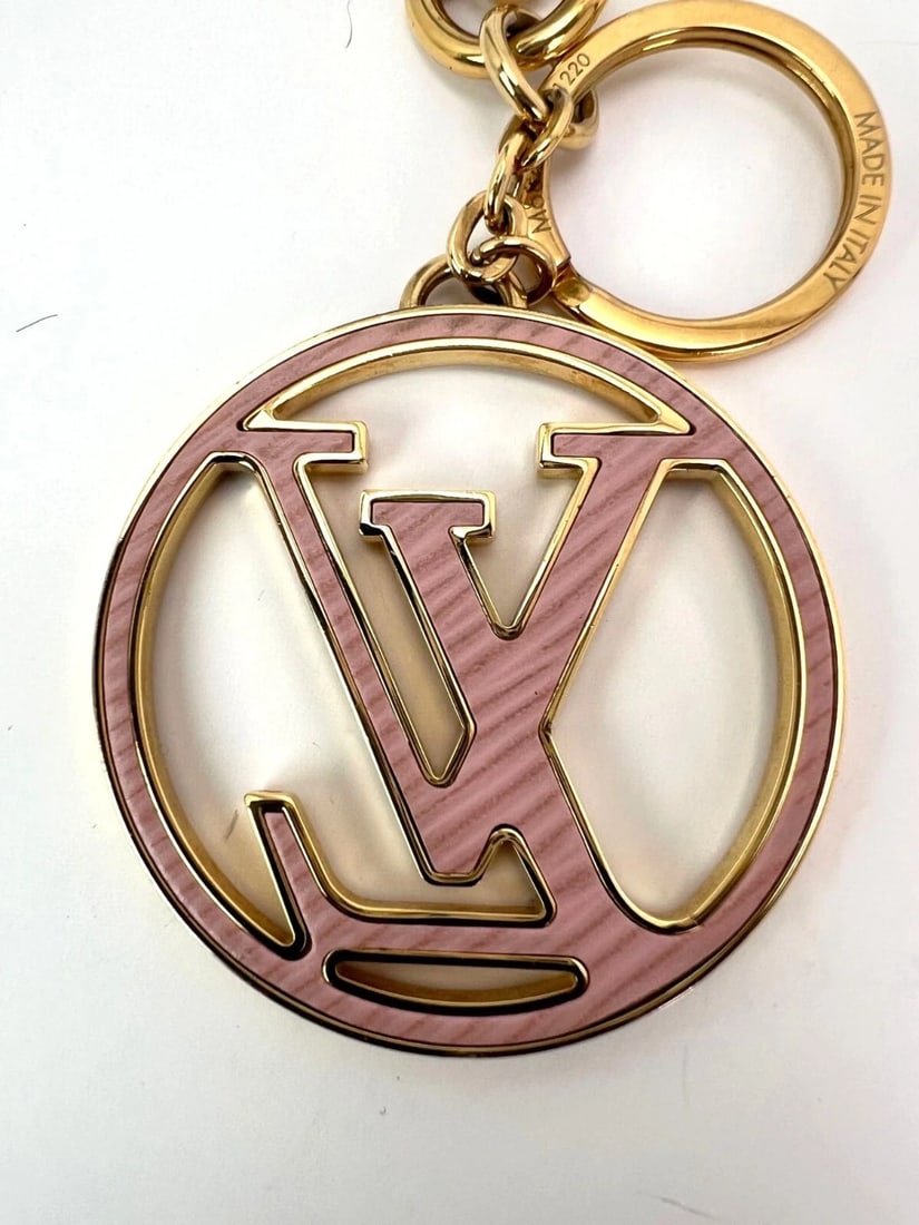 Louis Vuitton LV Circle Key Holder Charm - 7