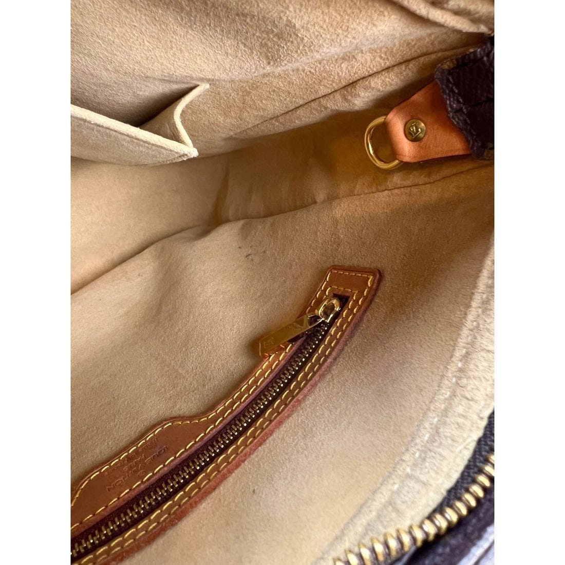 LOUIS VUITTON Looping GM Monogram Shoulder Bag - 14
