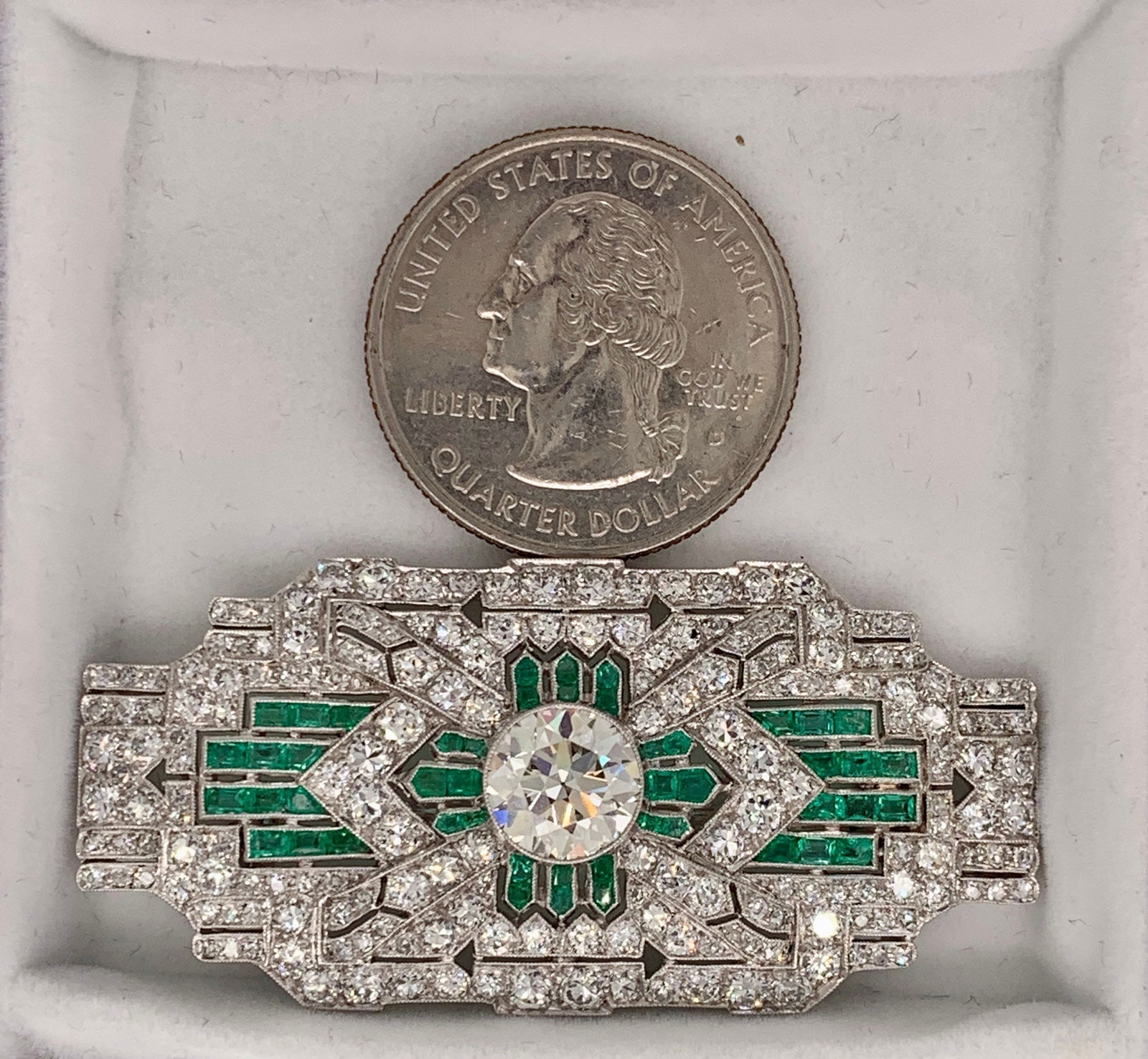 Antique Art Deco Platinum Brooch: Diamond & Emerald Pin - 6