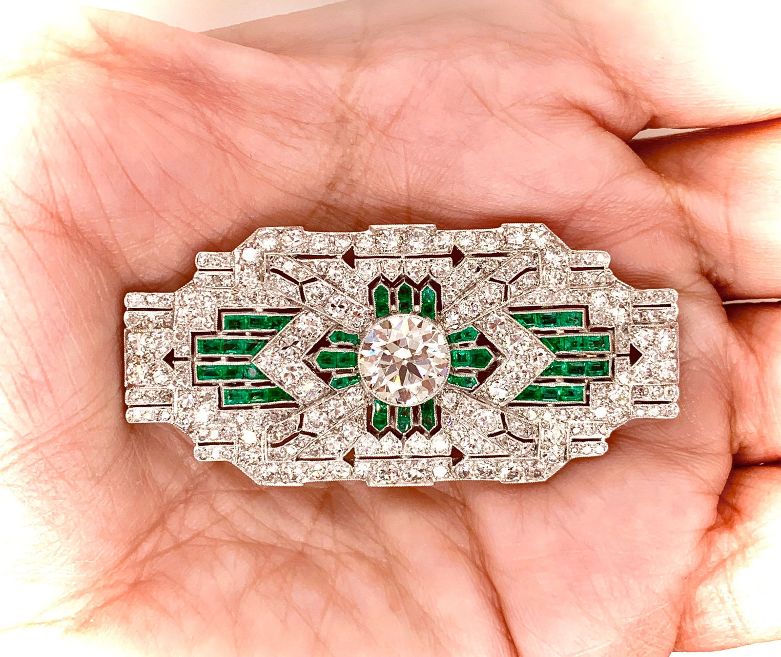 Antique Art Deco Platinum Brooch: Diamond & Emerald Pin - 8