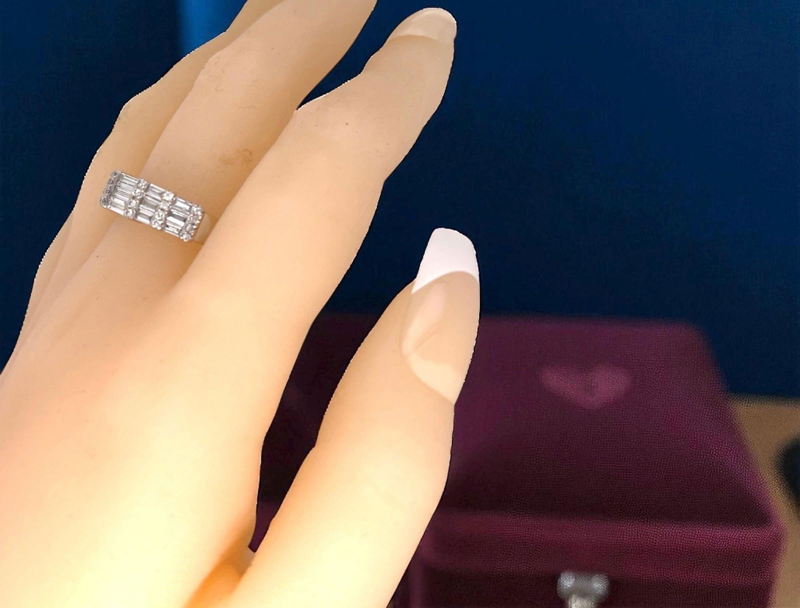 18k white gold diamond wedding band with baguettes and rounds - 5