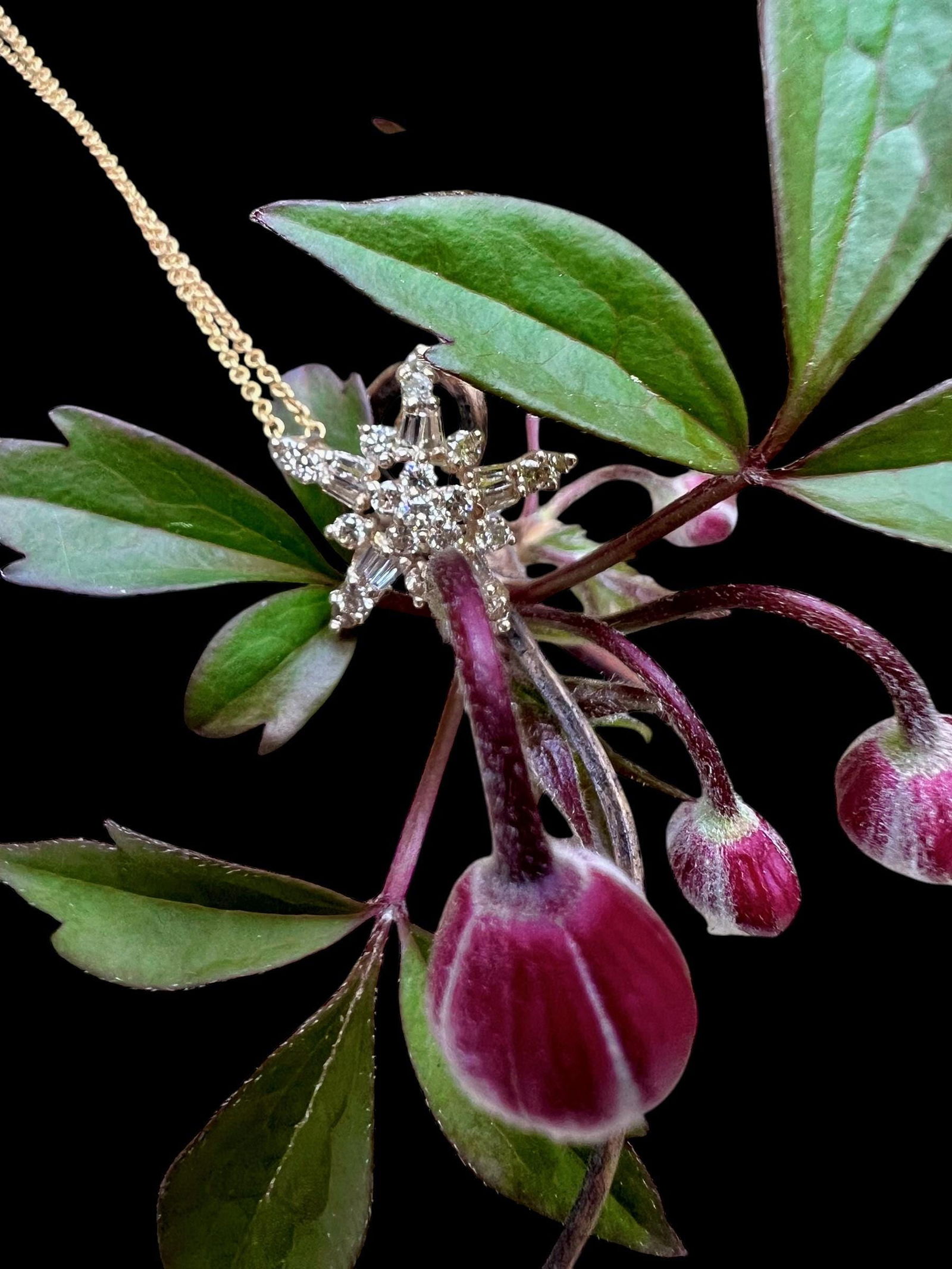 14k Gold Diamond Star Pendant Necklace: Round & Baguette Diamonds - 7