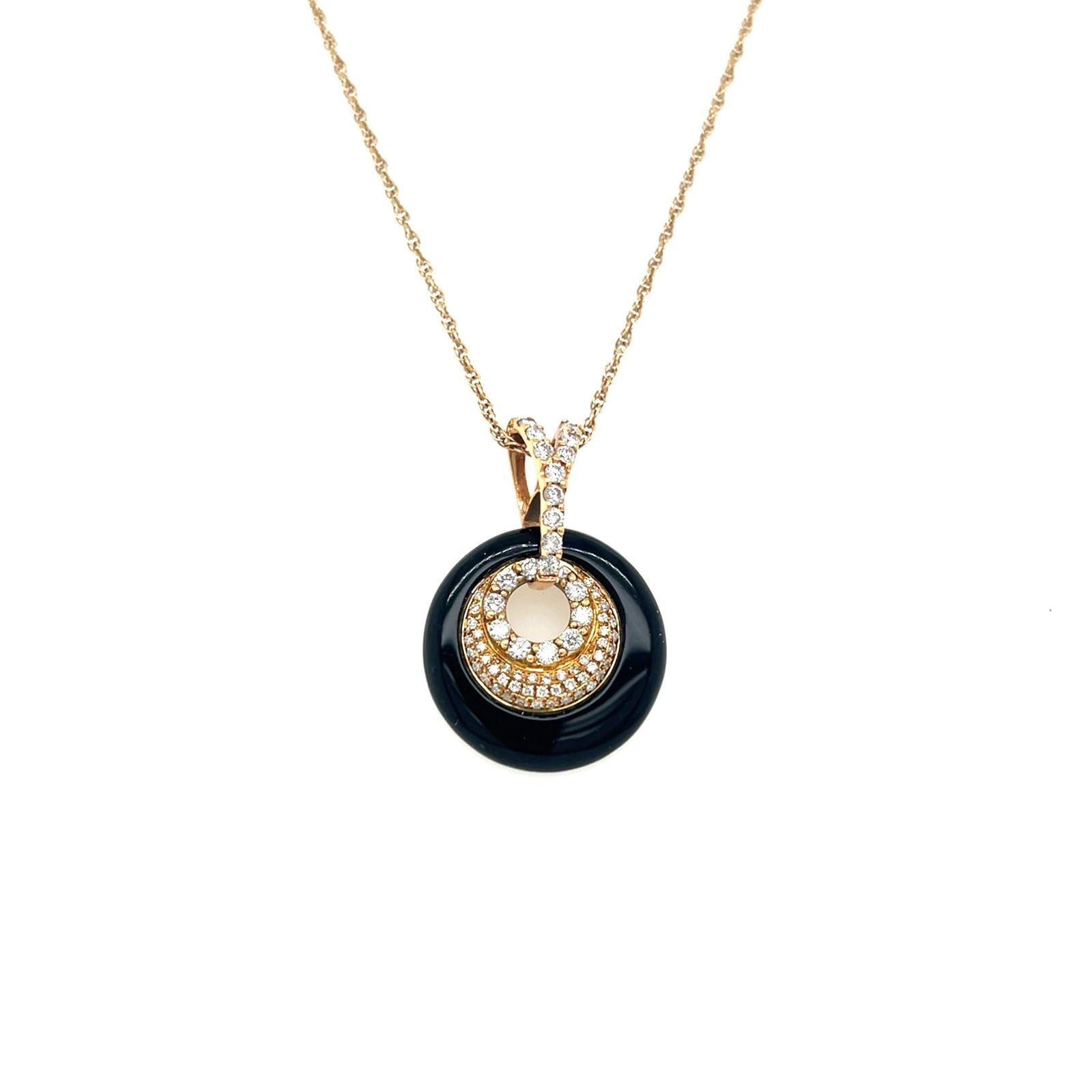 Christmas Special ! Onyx diamond solid yellow gold round pendant necklace: Title: Christmas Special ! Onyx diamond solid yellow gold round pendant necklace Description: Round Gold diamond Onyx pendant necklace Pendant is 18 karat yellow gold with .58 carat of full cut diamon