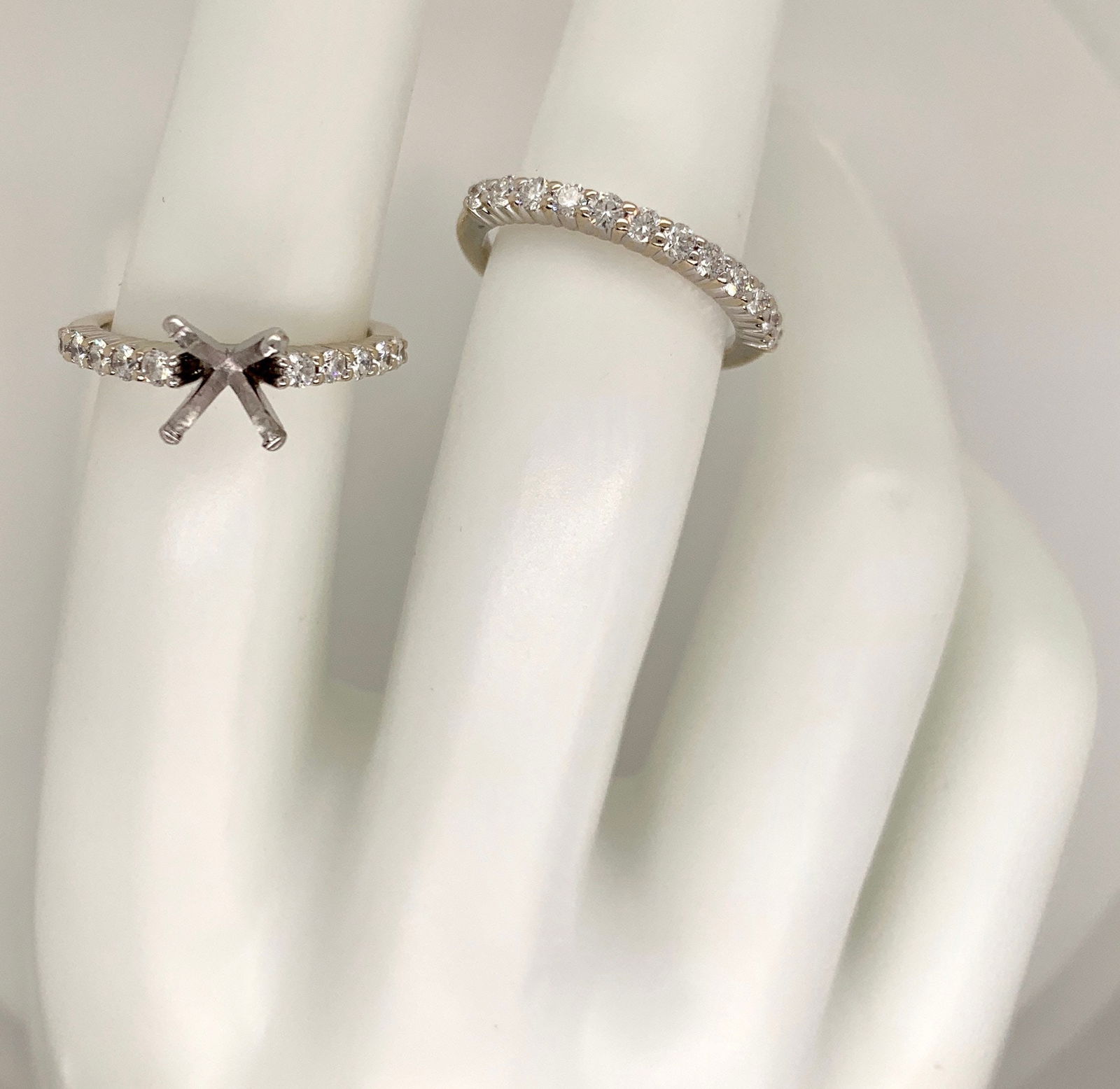 18k White Gold Diamond Bridal Set mounting - 8