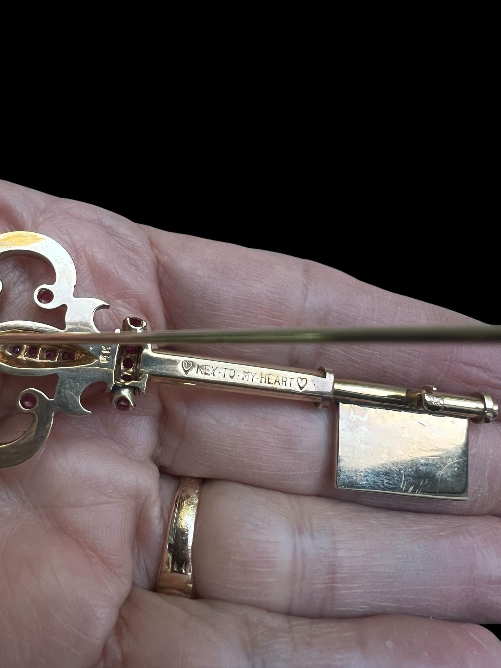 14K Vintage Rose Gold and Genuine Ruby Large Key Brooch - 7
