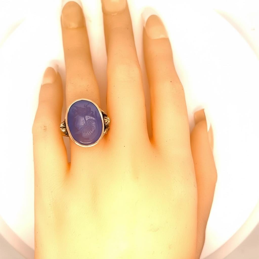 Vintage 14k gold itaglio ring with mermaid and angel on shank - 6