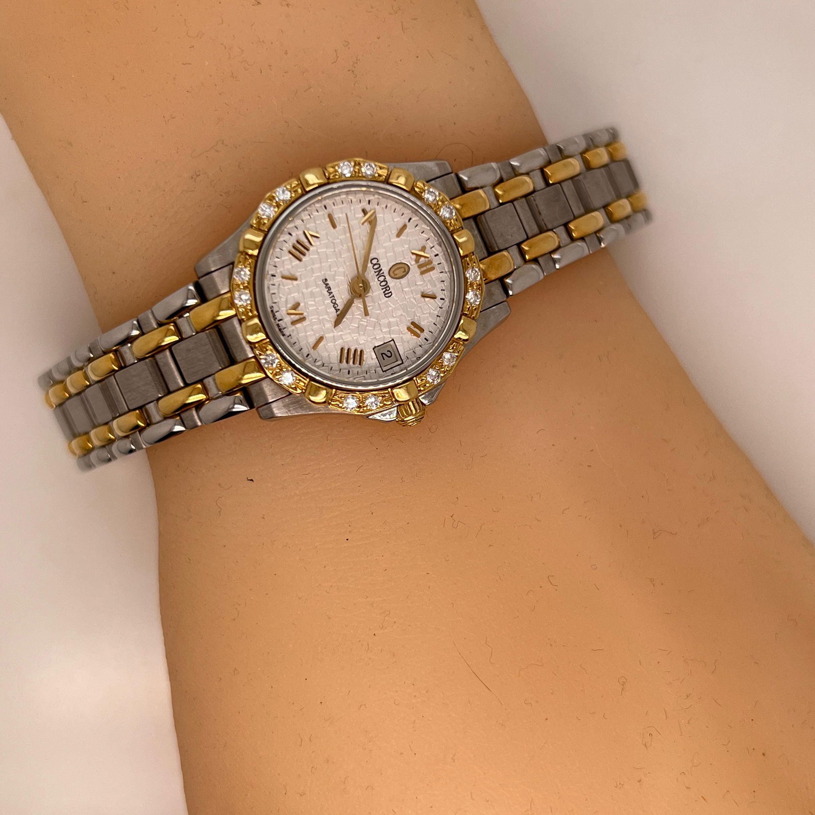 Concorde Saratoga Diamond 18k and stainless quartz ladies watch Reduced !!! - 4