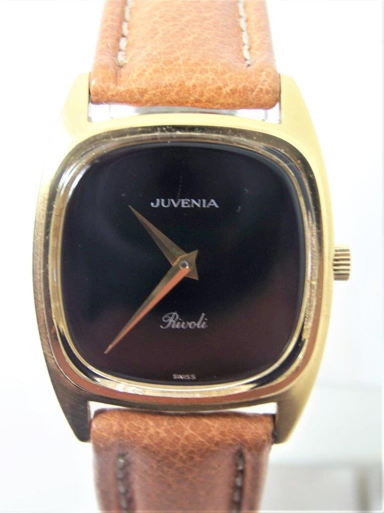 Vintage 18K Goldplated Unisex JUVENIA RIVOLI 17 Jewels Watch* EXLNT: Vintage 18K Gold plated Unisex JUVENIA RIVOLI 17 Jewels Watch​in Excellent Condition This Unisex Juvenia watch is Swiss made Great present for watch collectors & enthusiasts! * 18k Yellow Gold e