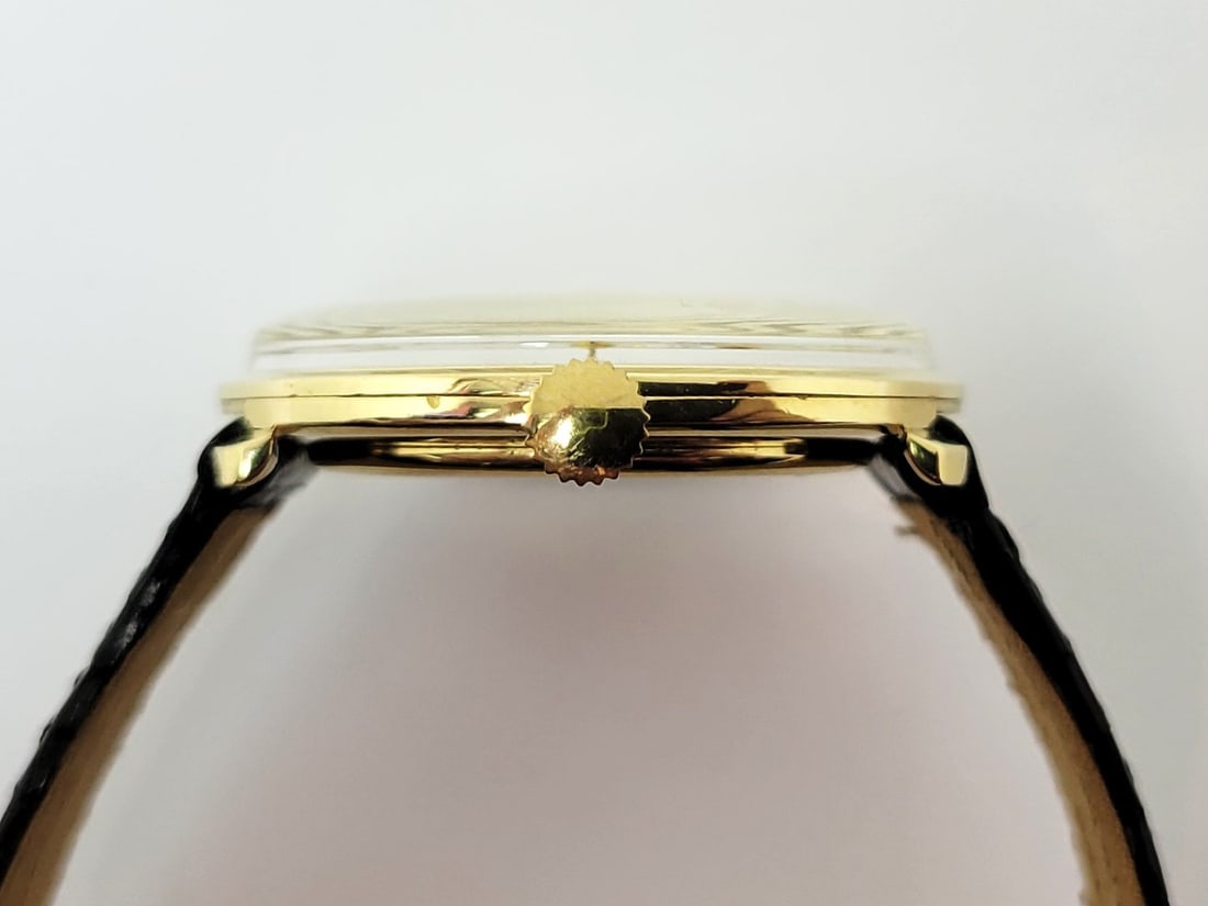 Vintage 18k Gold IWC SHAFFHAUSEN Winding Watch Ref 2401 c.1974 Cal 403 EXLNT - 5