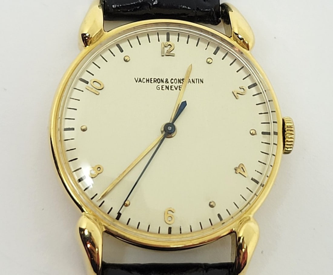 Vintage 18k VACHERON CONSATNTIN Winding Watch c.1940s Cal 466/1B* EXLNT* RARE: Vintage 18k VACHERON CONSATNTIN Winding Watch c.1940s Cal 466/1B* EXLNT* RARE Great present for yourself or someone you love as well as for vintage collectors or enthusiasts! * Solid 18k gold case