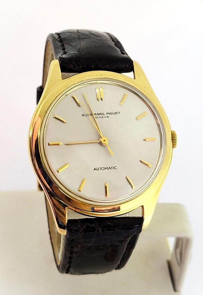 Vintage 18k Gold AUDEMARS PIGUET Mens Automatic Watch c.1960 Cal K2071 RARE: Vintage 18k Gold AUDEMARS PIGUET Mens Automatic Watch c.1960 Cal K2071* RARE​ This Men’s Audemars Piguet watch is Swiss made Great present for watch collectors & enthusiasts! Very Rare Col