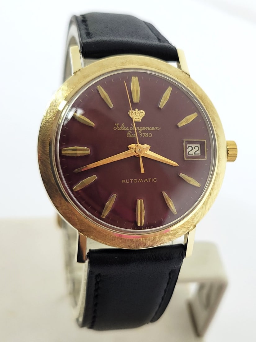 Vintage 14k JULES JURGENSEN 17J Automatic Watch 1960s Cal 1902/3 EXLNT* SERVICED: Vintage 14k JULES JURGENSEN 17J Automatic Watch 1960s Cal 1902/3 EXLNT* SERVICED ​ This Men's Jules Jurgensen watch is Swiss-made! Great present for yourself or someone you love, as well as