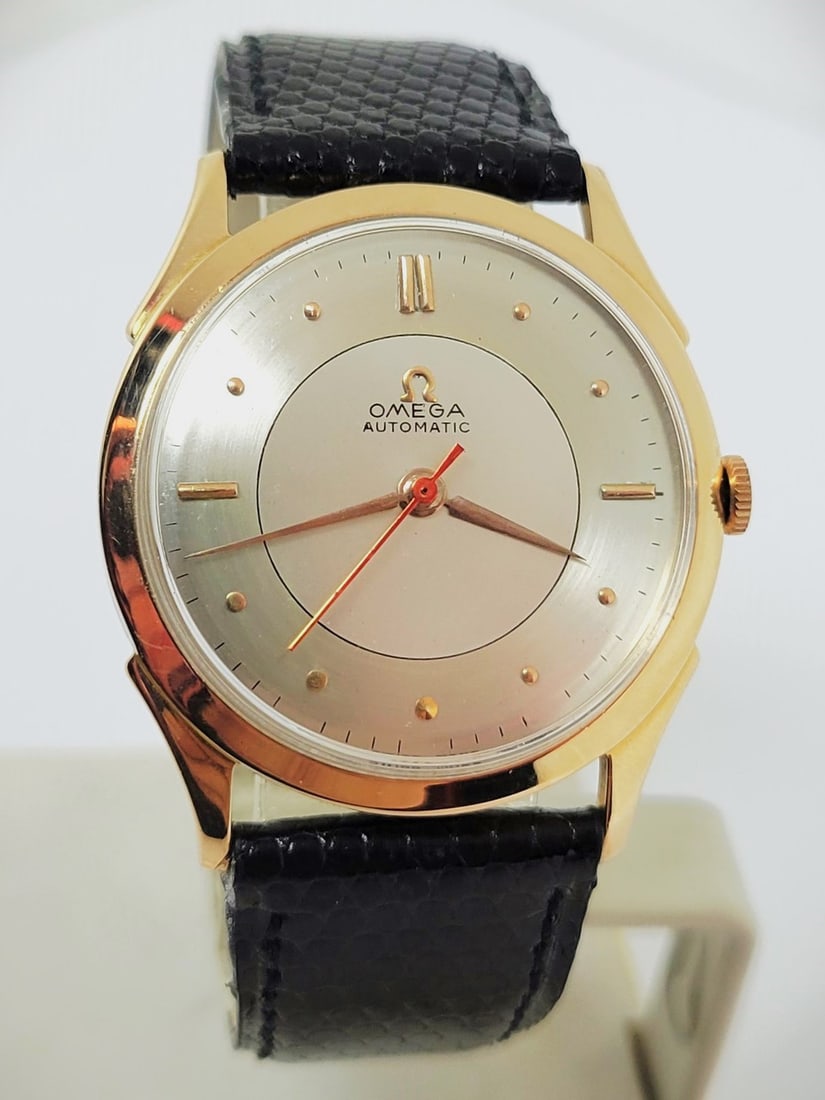 Solid 18k Rose OMEGA Men's AUTOMATIC Watch* Cal 28.10.RA.SC.PC c.1950s* EXLNT: Solid Vintage 18k Rose Gold OMEGA Men's AUTOMATIC Watch* Cal 28.10.RA.SC.PC c.1950s* EXLNT SERVICED​ ​​ This Men's Omega watch is Swiss made.. Great present for yourself or someone y