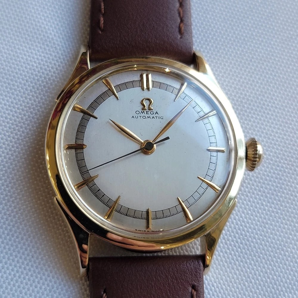 Omega 14k Solid Gold 1940s Mens 33mm Vintage Bumper Automatic RA714: Title:Omega 14k Solid Gold 1940s Mens 33mm Vintage Bumper Automatic RA714Description:Luxurious classic, Men's Omega 14k solid gold bumper automatic, c.1944, in excellent working condition. Verified