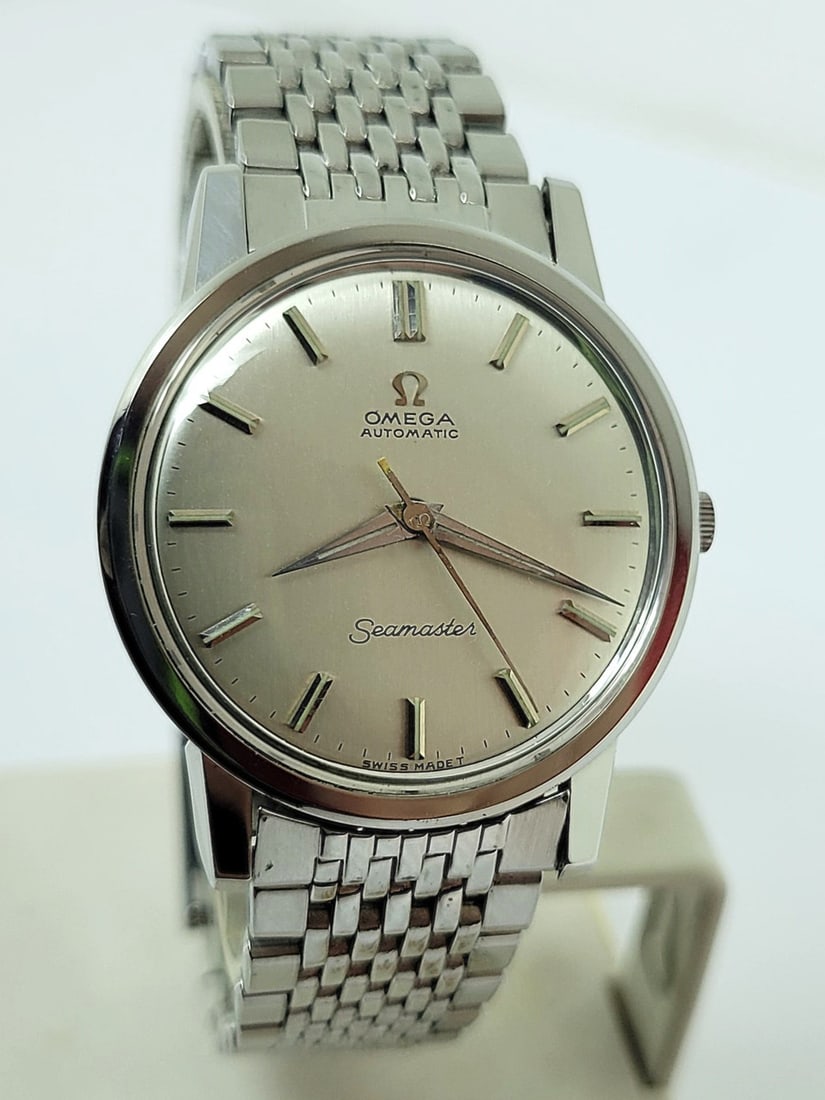 Vintage S/Steel OMEGA SAEMASTER Automatic Watch 1960s Cal 552* 165.003 EXLNT: Vintage S/Steel OMEGA SAEMASTER Automatic Watch 1960s Cal 552* 165.003 EXLNT ​ This Men's Omega watch is Swiss-made. Great present for yourself or someone you love, as well as for vintage