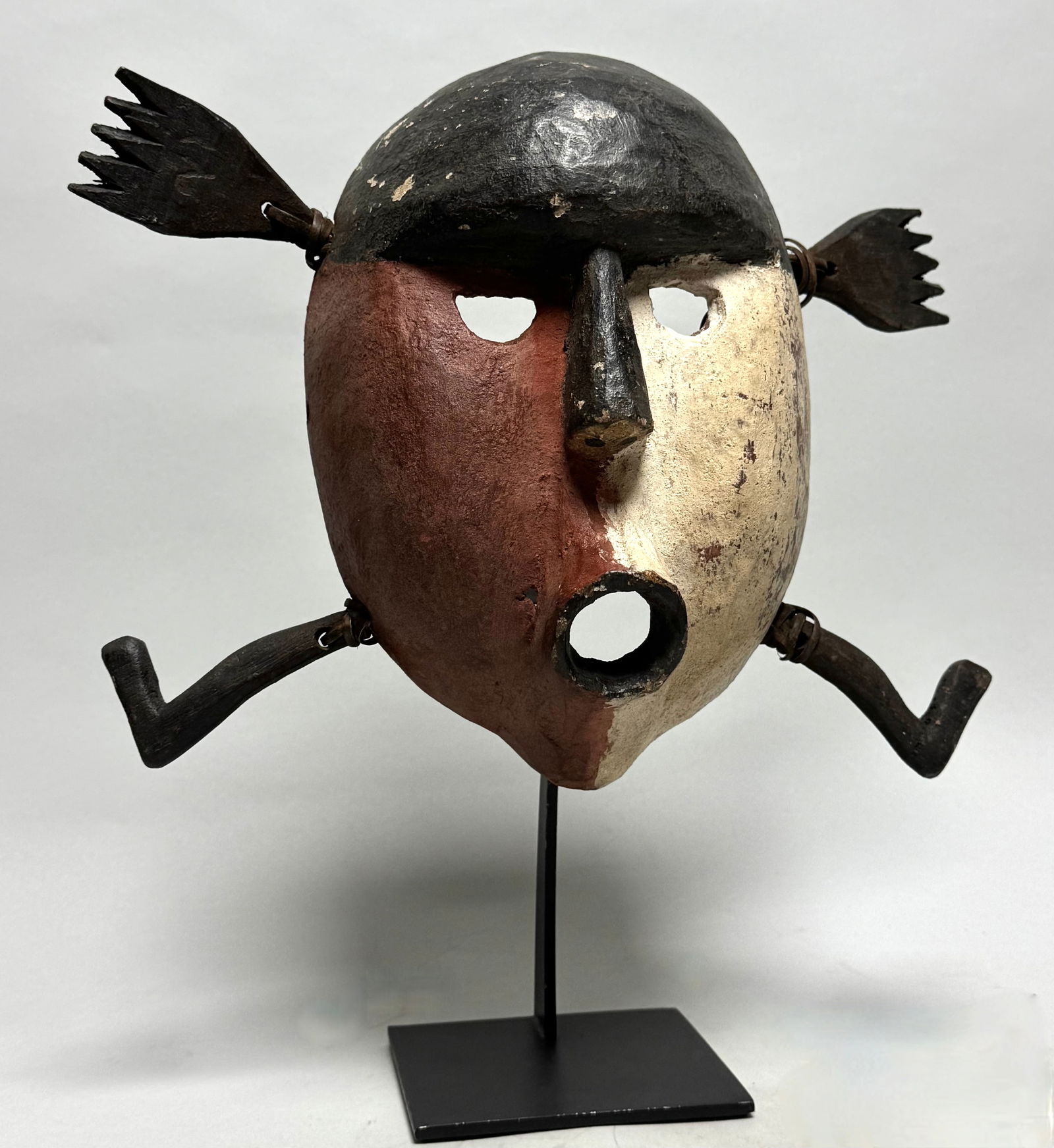 Inuit - Yua Mask made by the Yupik People who live on the West Coast of Alaska. - 3