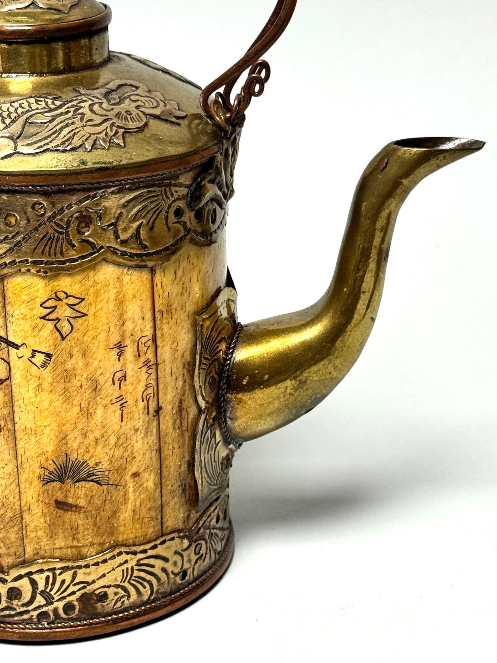 2 Old Chinese Theepots made of bone and brass 1950 - 5